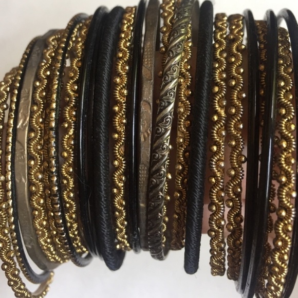 Jewelry - Bangle Bundle